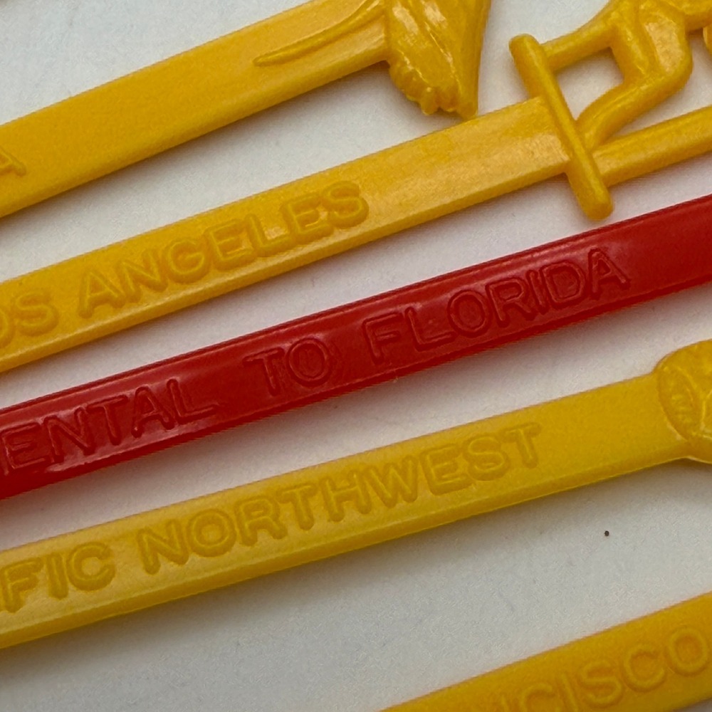 VTG Continental Airlines Swizzle Sticks Lot 11 Plastic Drink Stirrers Tiki - Picture 10 of 12